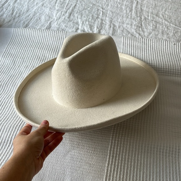 Cream/ivory Gigi Pip felt wide brim hat - Picture 7 of 12